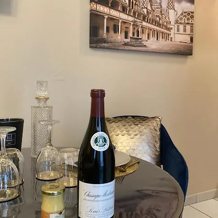 Le Joli Nid Beaunois, Plein Centre Parking Beaune (Cote d'Or)
