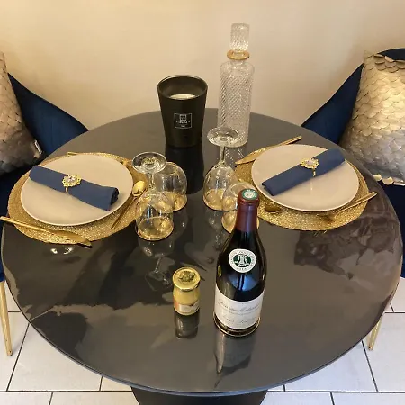 Le Joli Nid Beaunois, Plein Centre Parking