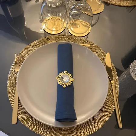 Le Joli Nid Beaunois, Plein Centre Parking * Beaune (Cote d'Or)