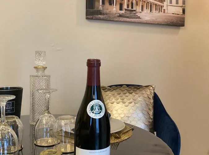 Le Joli Nid Beaunois, Plein Centre Parking Beaune (Cote d'Or)