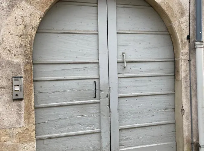 Le Joli Nid Beaunois, Plein Centre Parking Beaune (Cote d'Or)